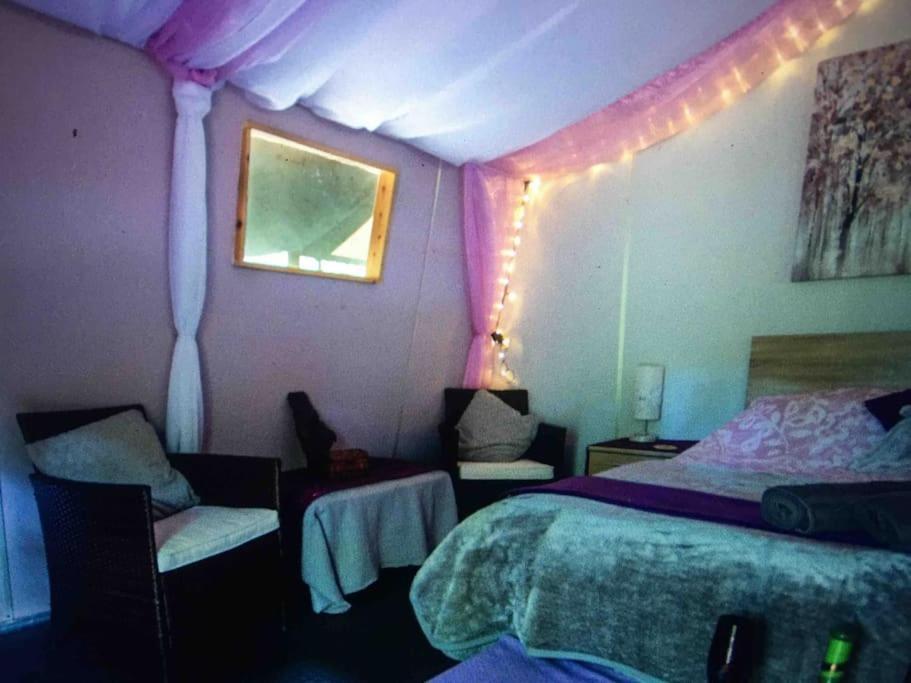 Sturry Cosy Woodland Romantic Retreat With Log Fires And Nature מראה חיצוני תמונה